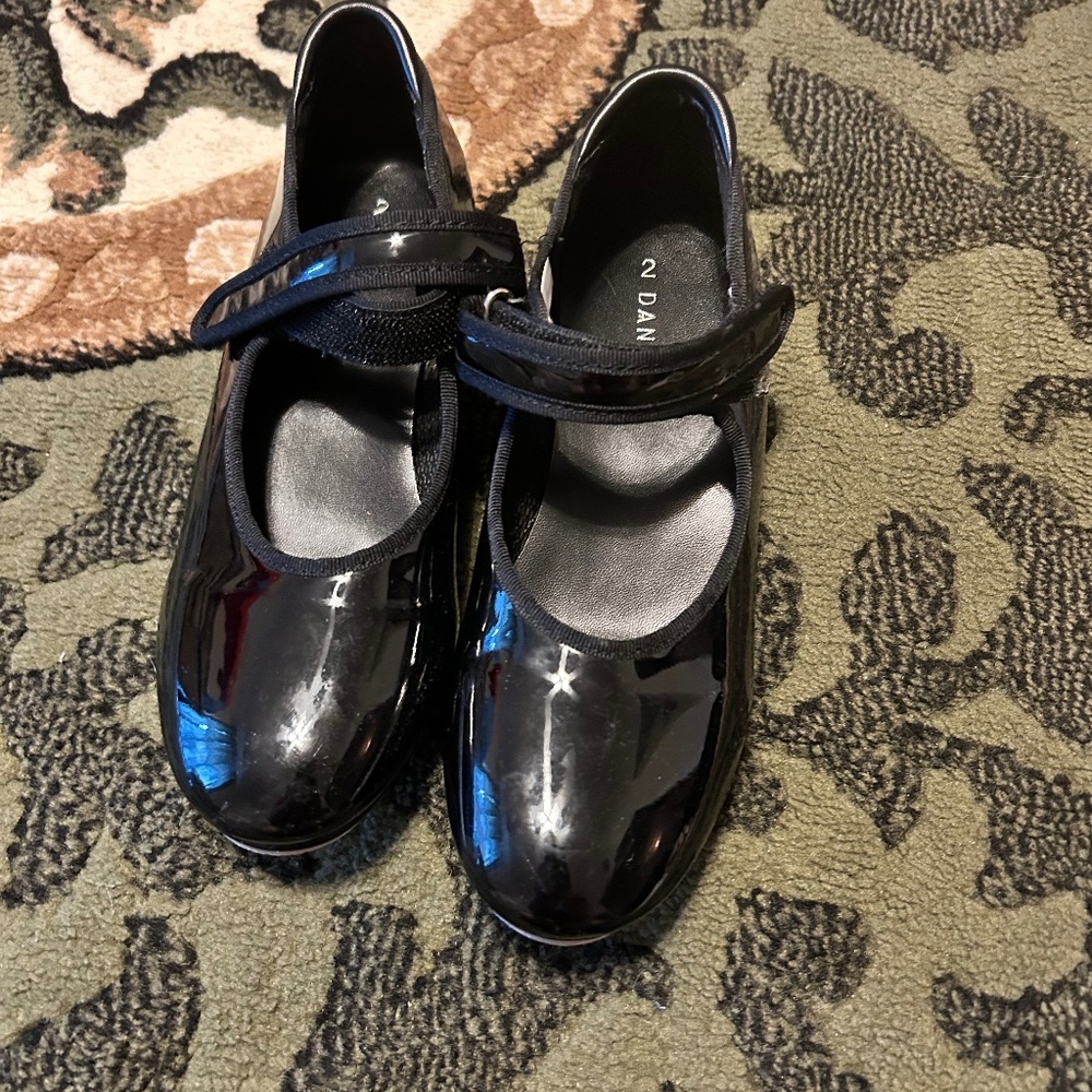 Dance shoes for girls
